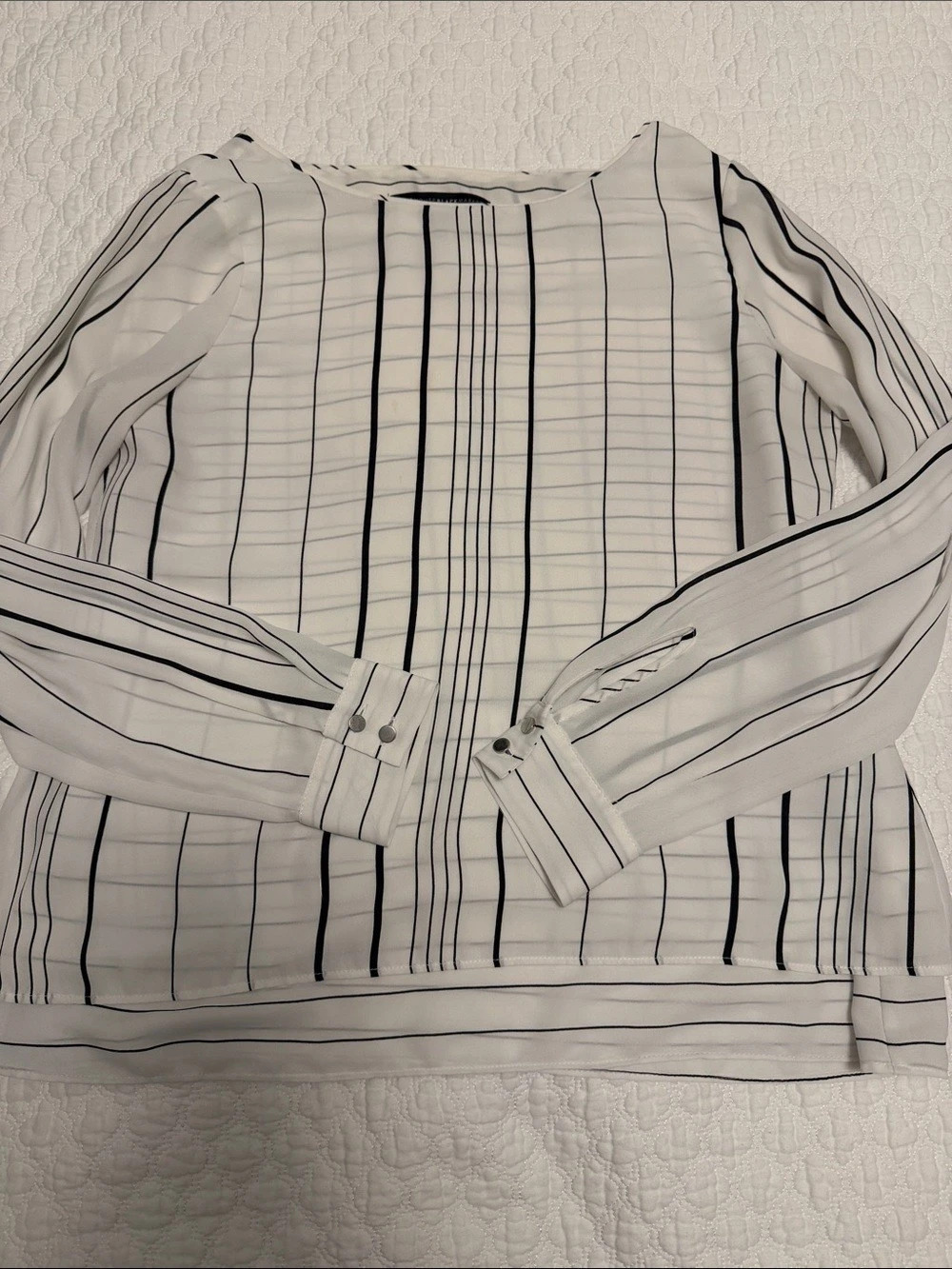 White House Black Market Striped Blouse in White & Black Size 2 Like New